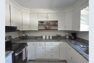 21 Washington St, Shrewsbury, MA 01545 - Photo 3