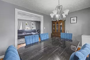 23 Jenness St, Springfield, MA 01104 - Photo 5