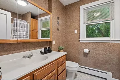 20 Brightwood Ave, Worcester, MA 01604 - Photo 13