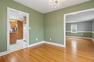 20 Brightwood Ave, Worcester, MA 01604 - Photo 9