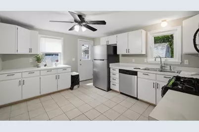 20 Entrybrook Drive, Springfield, MA 01108 - Photo 5