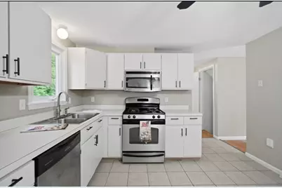 20 Entrybrook Drive, Springfield, MA 01108 - Photo 7