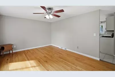 20 Entrybrook Drive, Springfield, MA 01108 - Photo 9