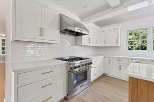 3 Hollyhock Ln, Hingham, MA 02043 - Photo 9