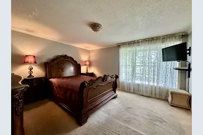 608 Pinewood Dr, Longmeadow, MA 01106 - Photo 15