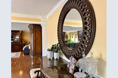608 Pinewood Dr, Longmeadow, MA 01106 - Photo 9