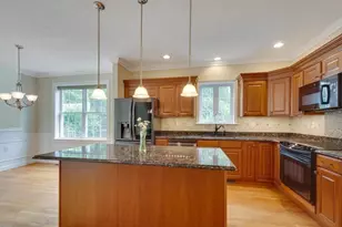308 Sprucewood Ln, Clinton, MA 01510 - Photo 11