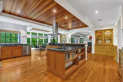 10 Chandler Circle, Weston, MA 02493 - Photo 9