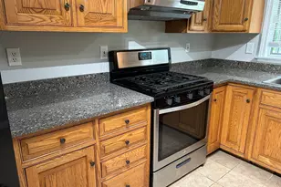 7 Heidi Ln, Billerica, MA 01821 - Photo 11