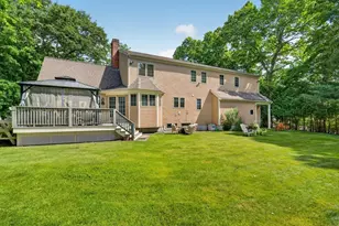 42 Medeiros Ln, Dartmouth, MA 02747 - Photo 3