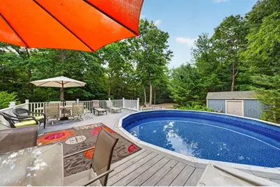 42 Medeiros Ln, Dartmouth, MA 02747 - Photo 9
