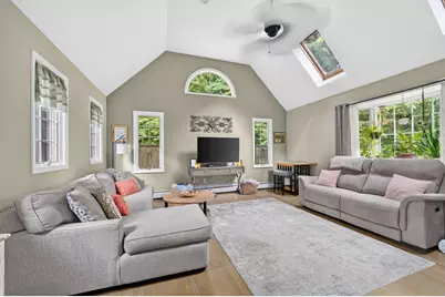 42 Medeiros Ln, Dartmouth, MA 02747 - Photo 19
