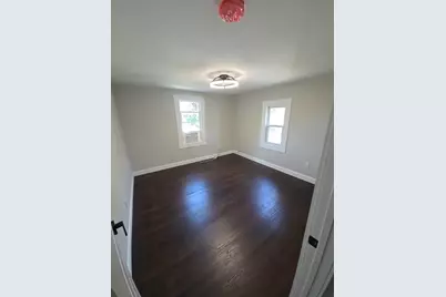 49 Corona St, Springfield, MA 01104 - Photo 13