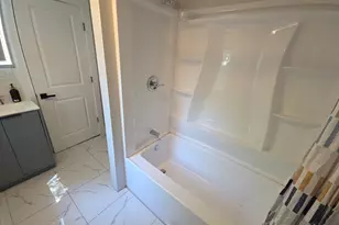 49 Corona St, Springfield, MA 01104 - Photo 7