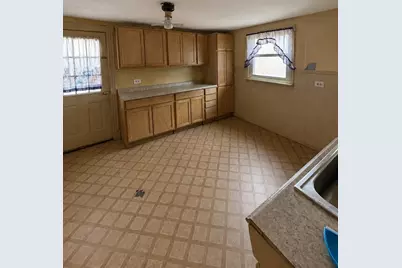 123 Grape St, Chicopee, MA 01013 - Photo 7
