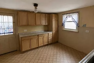 123 Grape St, Chicopee, MA 01013 - Photo 7