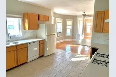 684 Washington St #2, Braintree, MA 02184 - Photo 3