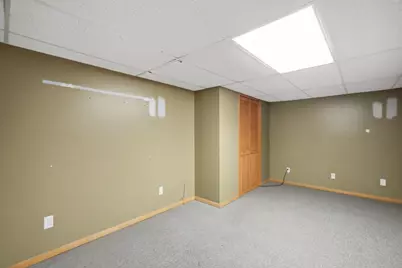 37 Woodcrest Ct, Chicopee, MA 01020 - Photo 25