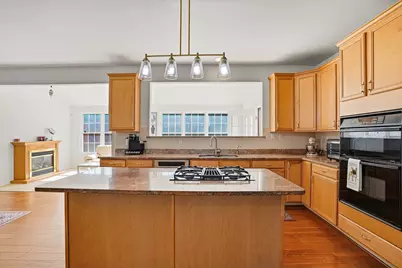 34 Hemingway St, Shrewsbury, MA 01545 - Photo 17
