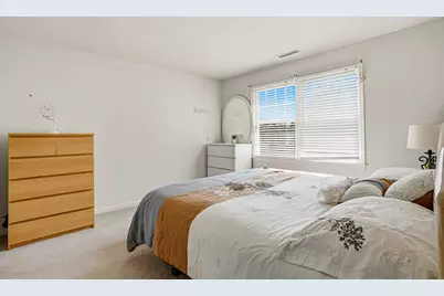 34 Hemingway St, Shrewsbury, MA 01545 - Photo 35