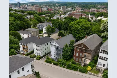 15 Stanton St, Worcester, MA 01605 - Photo 3