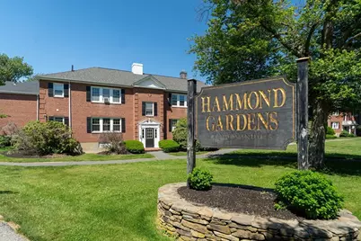 33 Hammond Pond Pkwy #4, Brookline, MA 02467 - Photo 7