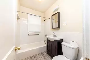 22 Priesing St, Boston, MA 02130 - Photo 9