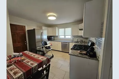18 Banks St #1, Belmont, MA 02478 - Photo 3