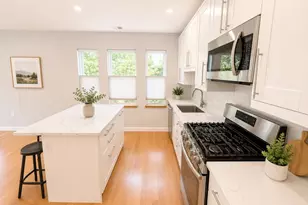 576 Lagrange St, Boston, MA 02132 - Photo 7