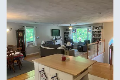 793 Montgomery, Fall River, MA 02720 - Photo 5