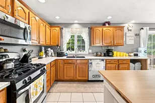 793 Montgomery, Fall River, MA 02720 - Photo 13