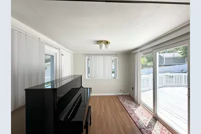 5 Dietz Ct, Boston, MA 02136 - Photo 5