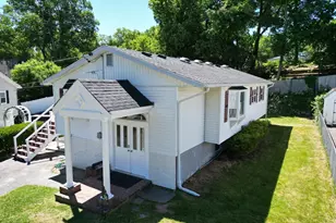 5 Dietz Ct, Boston, MA 02136 - Photo 3