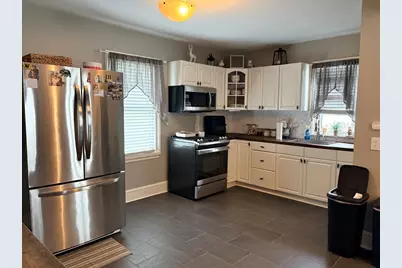 245 Clifford St, New Bedford, MA 02745 - Photo 5
