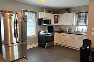 245 Clifford St, New Bedford, MA 02745 - Photo 5