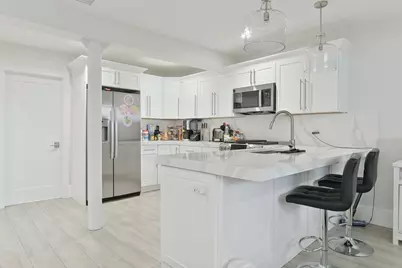 467 E 8th #1A, Boston, MA 02127 - Photo 5