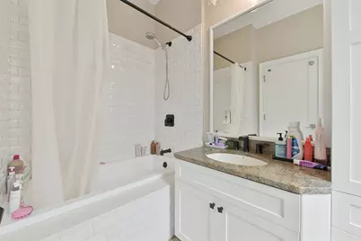 467 E 8th #1A, Boston, MA 02127 - Photo 19
