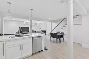 467 E 8th, Boston, MA 02127 - Photo 7