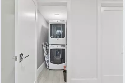 467 E 8th #1A, Boston, MA 02127 - Photo 11