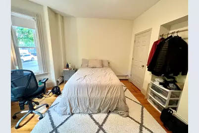 682 E 6th Street #1, Boston, MA 02127 - Photo 5