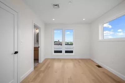 595 Broadway #302, Somerville, MA 02145 - Photo 17