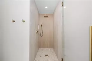 595 Broadway, Somerville, MA 02145 - Photo 21