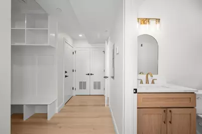 595 Broadway #302, Somerville, MA 02145 - Photo 11