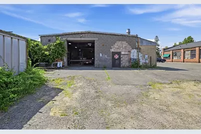 789 Page Blvd, Springfield, MA 01104 - Photo 3