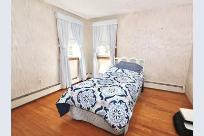 8 Deerfield Rd, Shrewsbury, MA 01545 - Photo 11