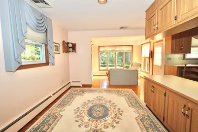 8 Deerfield Rd, Shrewsbury, MA 01545 - Photo 7