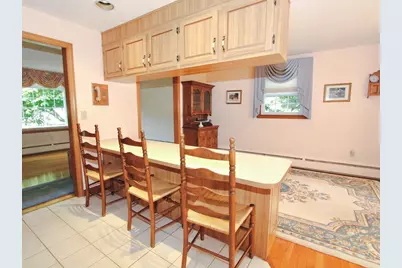 8 Deerfield Rd, Shrewsbury, MA 01545 - Photo 5