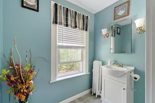 55 Cottage St, Fitchburg, MA 01420 - Photo 17