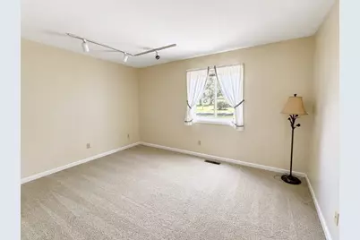 13 Northfield Ln #13, Dartmouth, MA 02747 - Photo 17