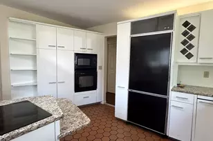 13 Northfield Ln, Dartmouth, MA 02747 - Photo 5